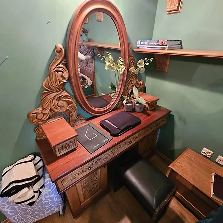 Mountain Lotus アパート *